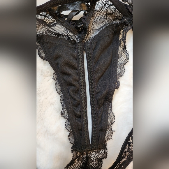 NWOT Rene Rofe Black Lace Bra and Panty Set - Picture 7 of 11